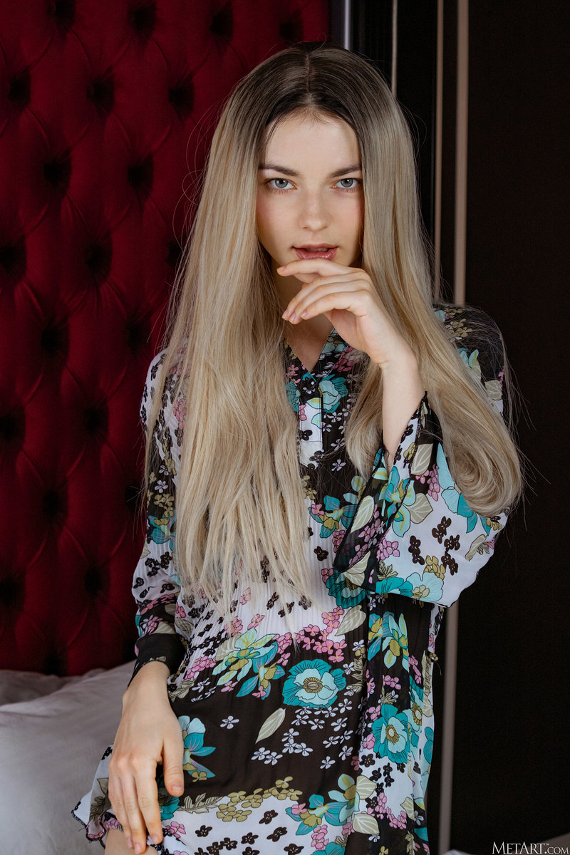 Лариса, 18